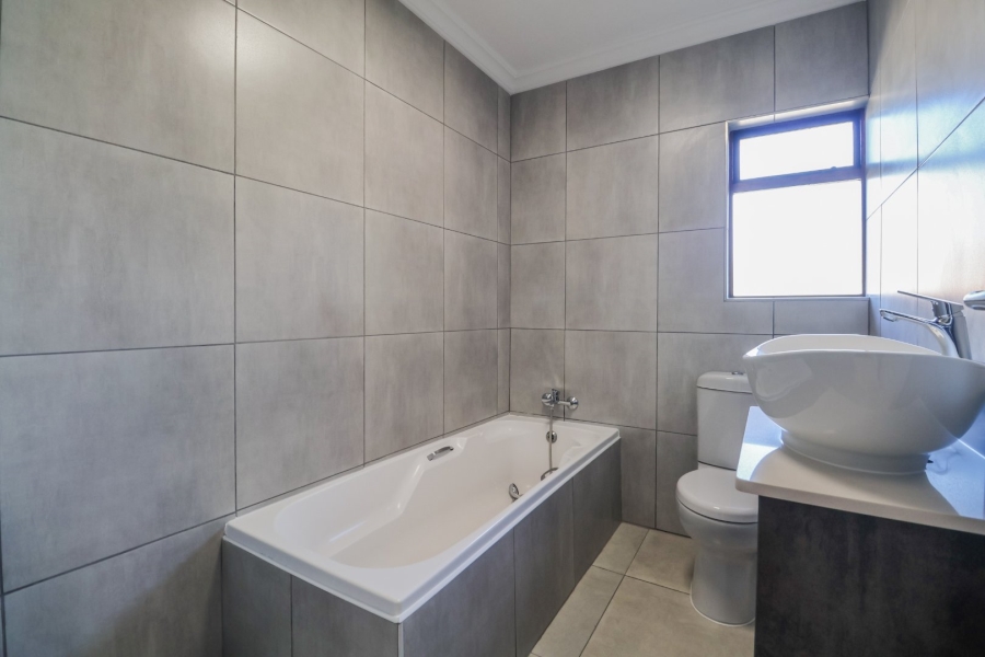 3 Bedroom Property for Sale in Groenvallei Western Cape